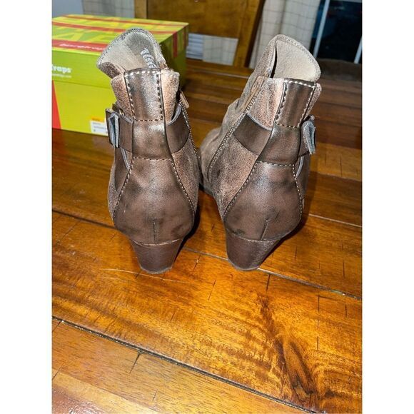 BareTraps Rikita Taupe Zip Up Boots Women’s 8 - Picture 3 of 9